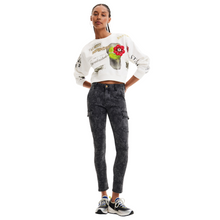 Load image into Gallery viewer, Model wearing DESIGUAL Skinny Cargo Pants
