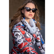Load image into Gallery viewer, Model wearing DOLCEZZA Lovely Puffer Coat - close up
